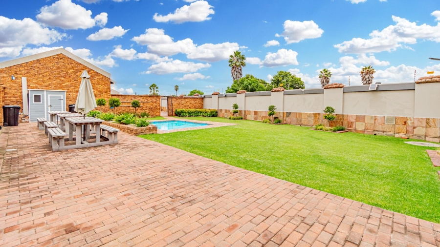 2 Bedroom Property for Sale in Bartlett Gauteng