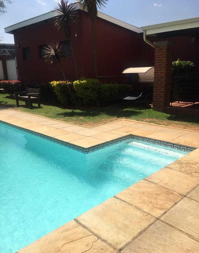 To Let 2 Bedroom Property for Rent in Greenstone Hill Gauteng