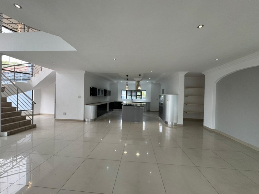 To Let 5 Bedroom Property for Rent in Rua Vista Gauteng