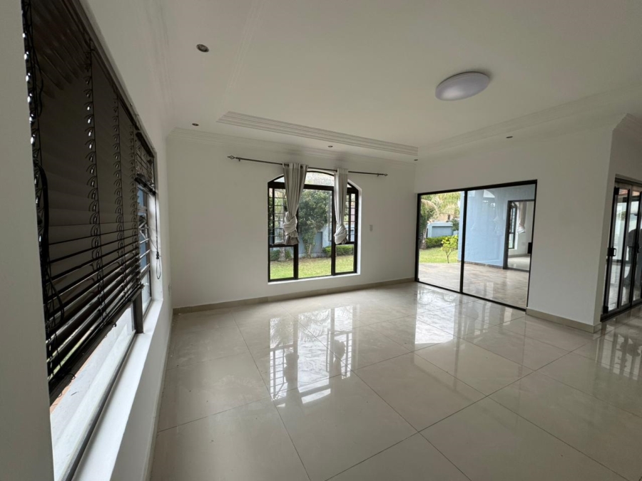 To Let 5 Bedroom Property for Rent in Rua Vista Gauteng