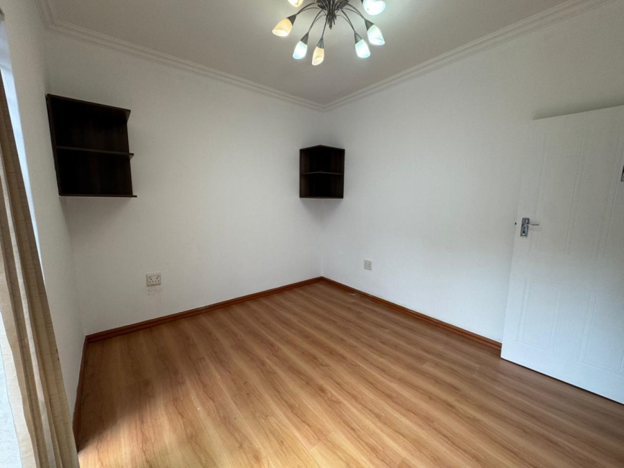 To Let 5 Bedroom Property for Rent in Rua Vista Gauteng