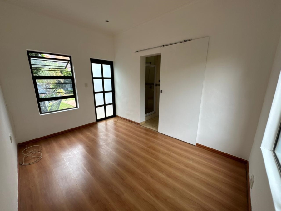 To Let 5 Bedroom Property for Rent in Rua Vista Gauteng