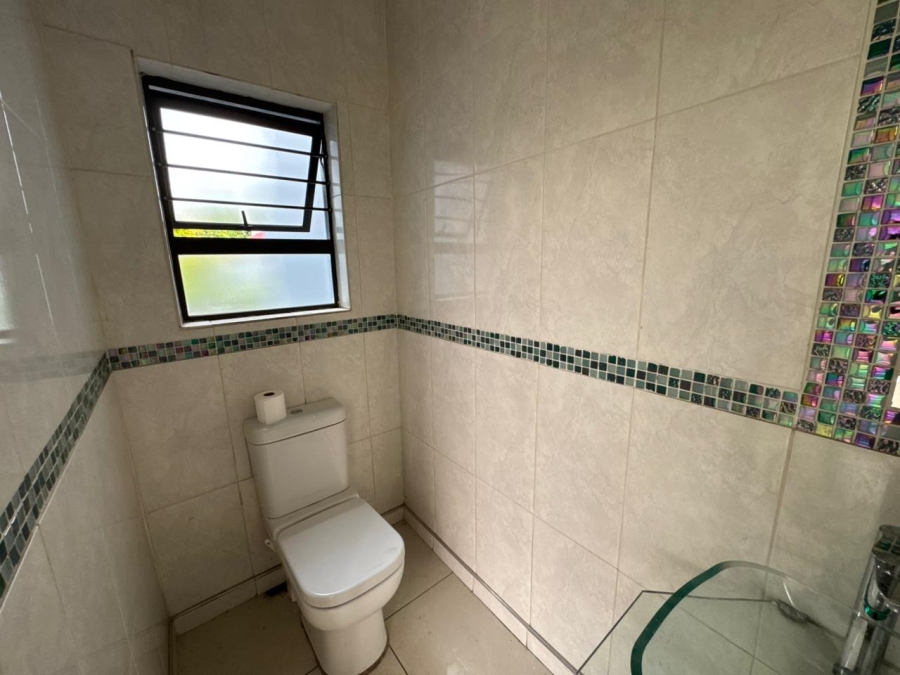 To Let 5 Bedroom Property for Rent in Rua Vista Gauteng