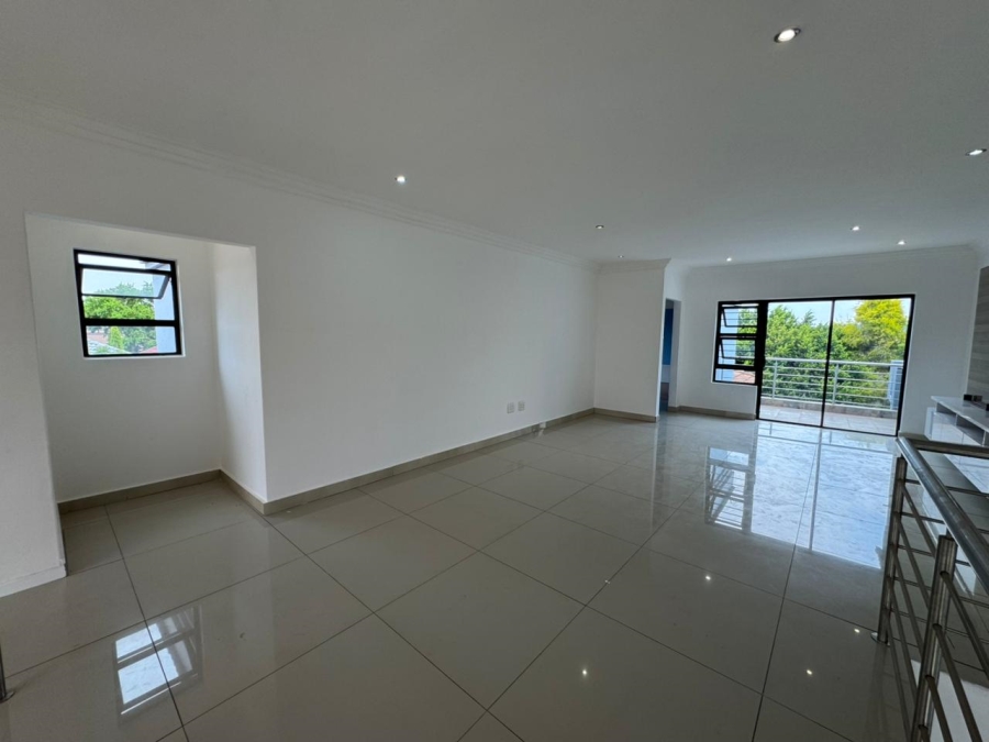 To Let 5 Bedroom Property for Rent in Rua Vista Gauteng