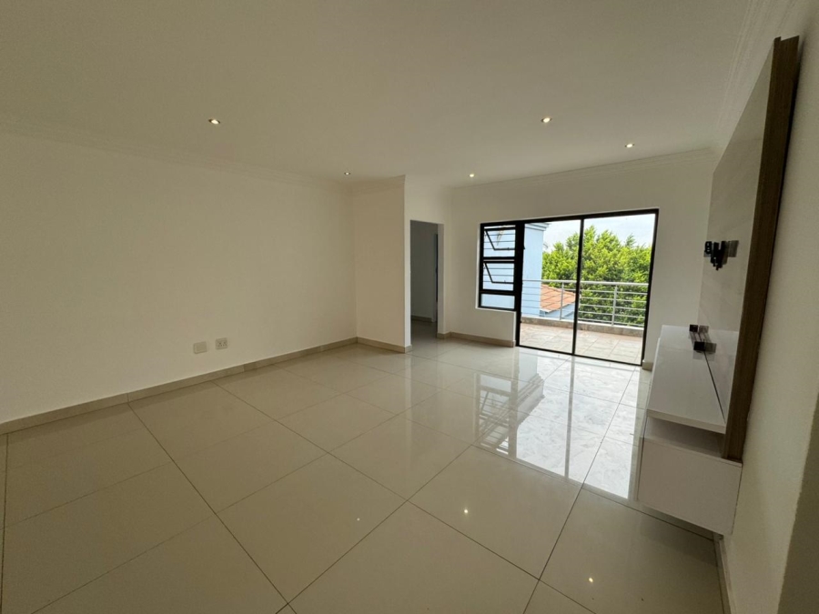 To Let 5 Bedroom Property for Rent in Rua Vista Gauteng