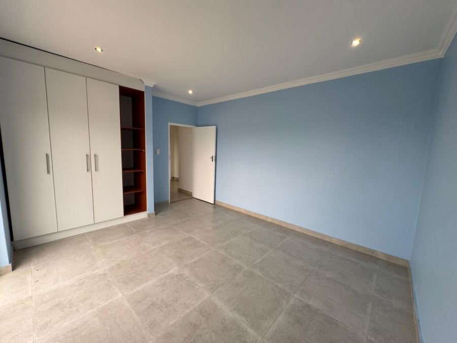 To Let 5 Bedroom Property for Rent in Rua Vista Gauteng