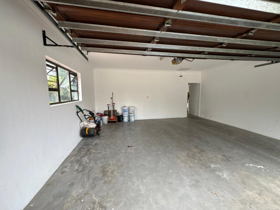 To Let 5 Bedroom Property for Rent in Rua Vista Gauteng