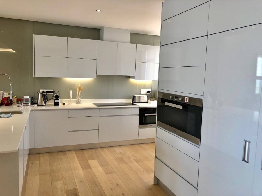 To Let 3 Bedroom Property for Rent in Sandown Gauteng