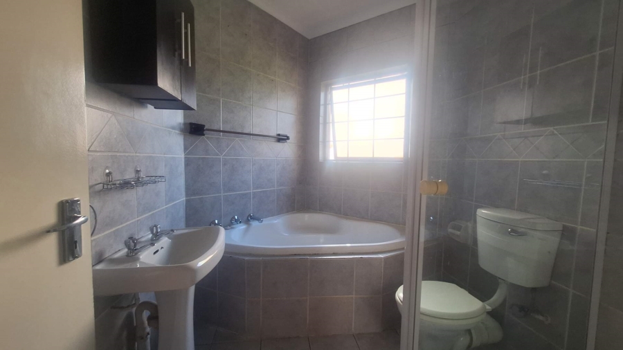 3 Bedroom Property for Sale in North Riding Gauteng