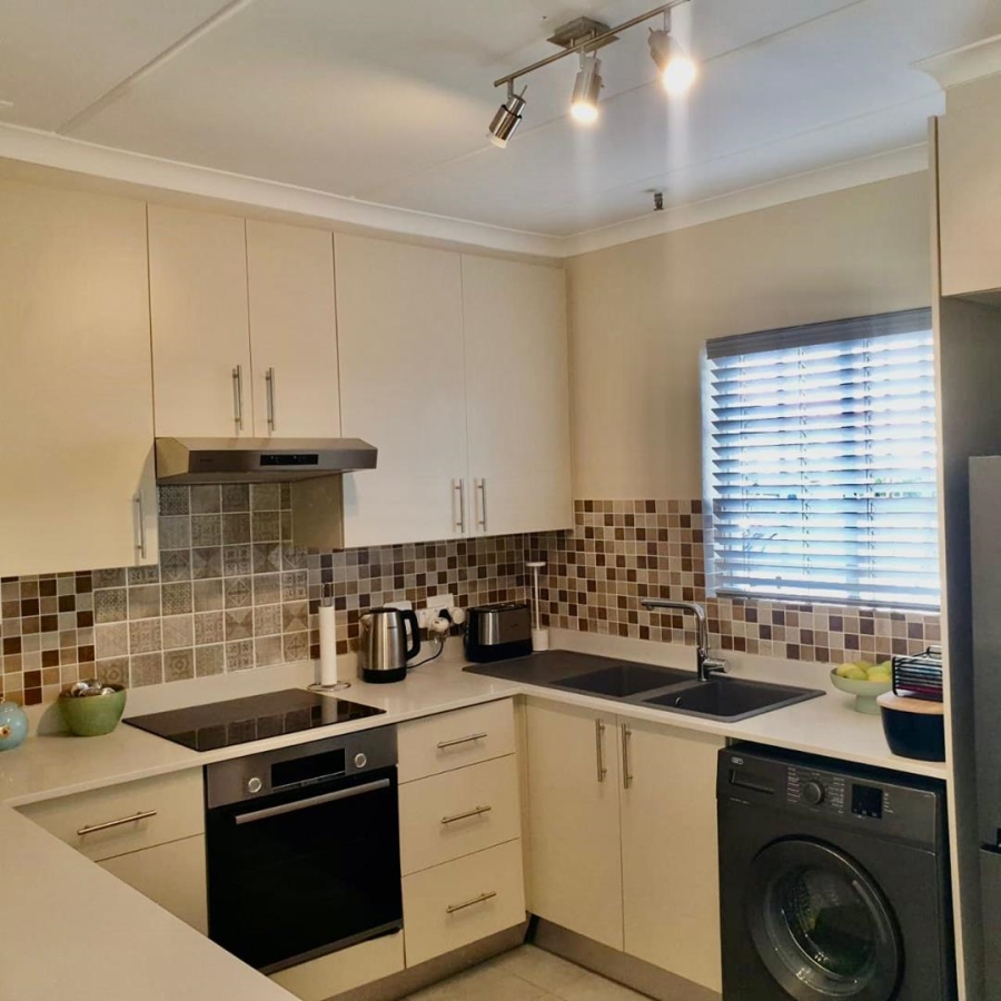 3 Bedroom Property for Sale in Sonneglans Gauteng