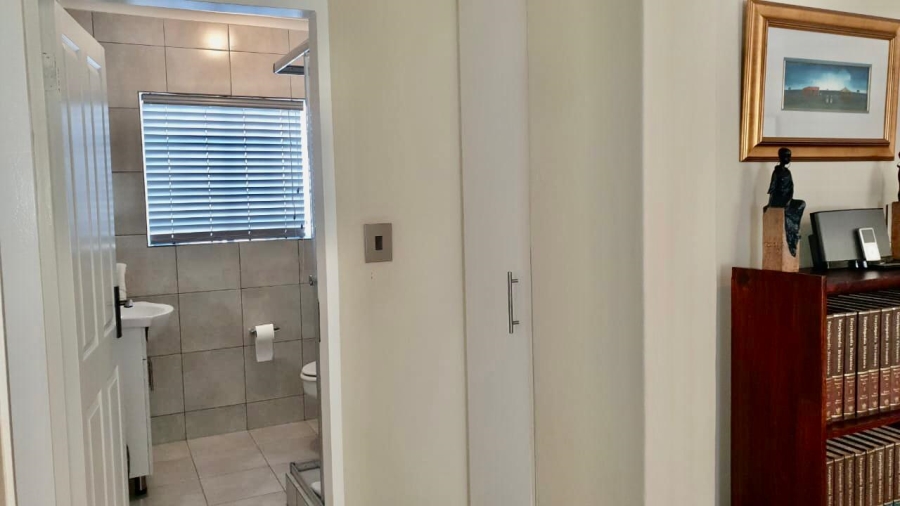 3 Bedroom Property for Sale in Sonneglans Gauteng