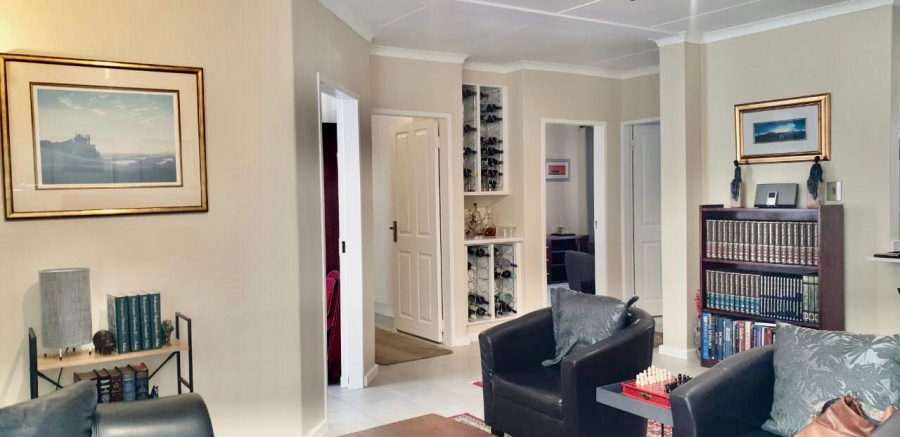 3 Bedroom Property for Sale in Sonneglans Gauteng