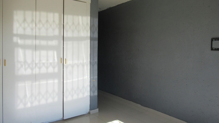 2 Bedroom Property for Sale in Glenvista Gauteng