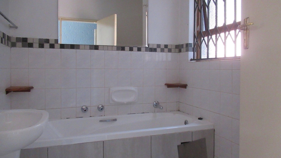 2 Bedroom Property for Sale in Glenvista Gauteng
