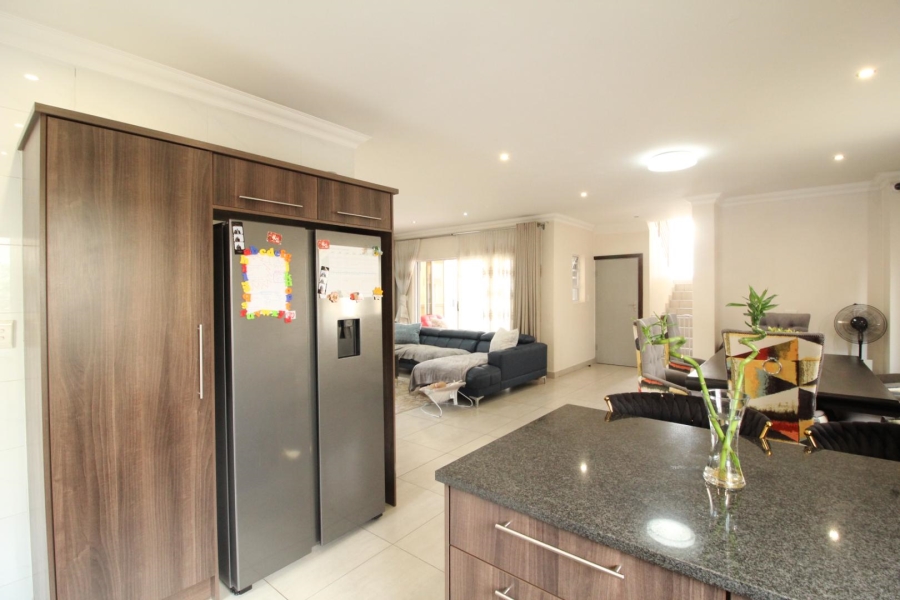 To Let 4 Bedroom Property for Rent in Blue Valley Golf Estate Gauteng