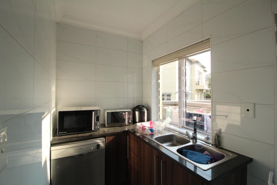 To Let 4 Bedroom Property for Rent in Blue Valley Golf Estate Gauteng