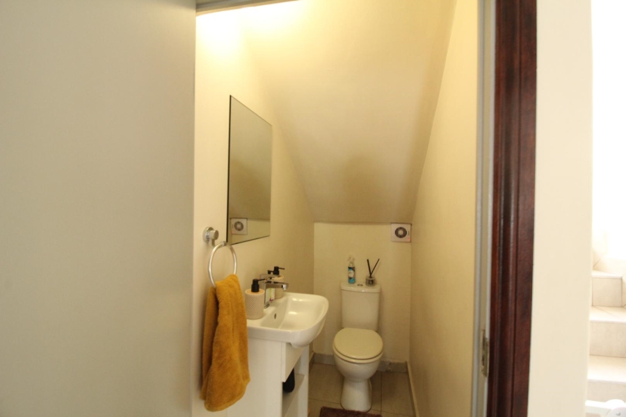 3 Bedroom Property for Sale in Blue Valley Golf Estate Gauteng