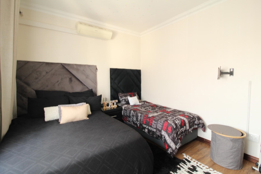 3 Bedroom Property for Sale in Blue Valley Golf Estate Gauteng