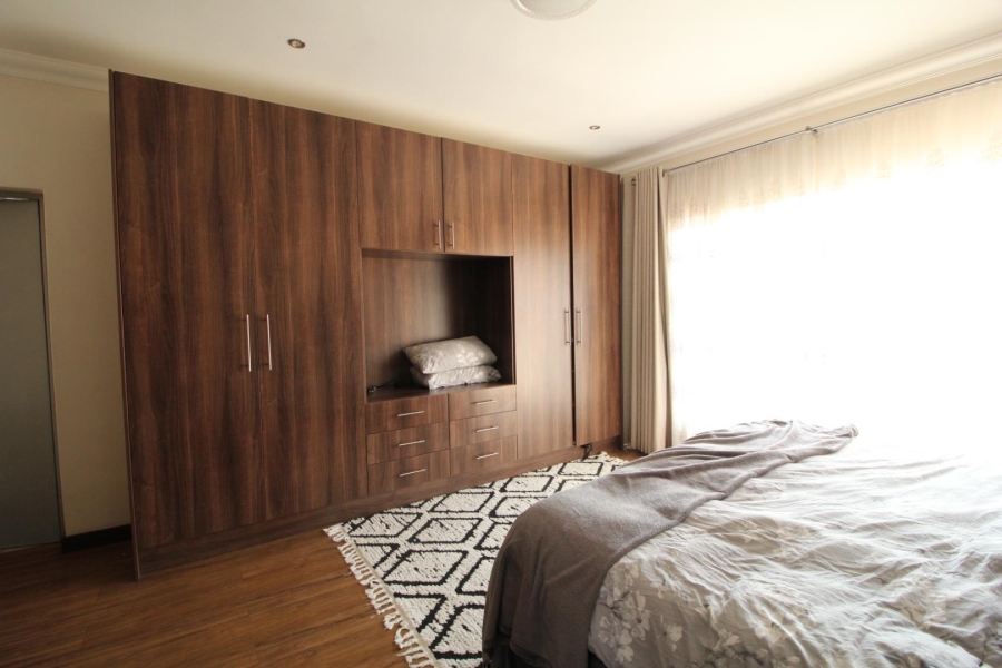 3 Bedroom Property for Sale in Blue Valley Golf Estate Gauteng