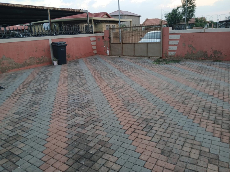 To Let 3 Bedroom Property for Rent in Nellmapius Gauteng