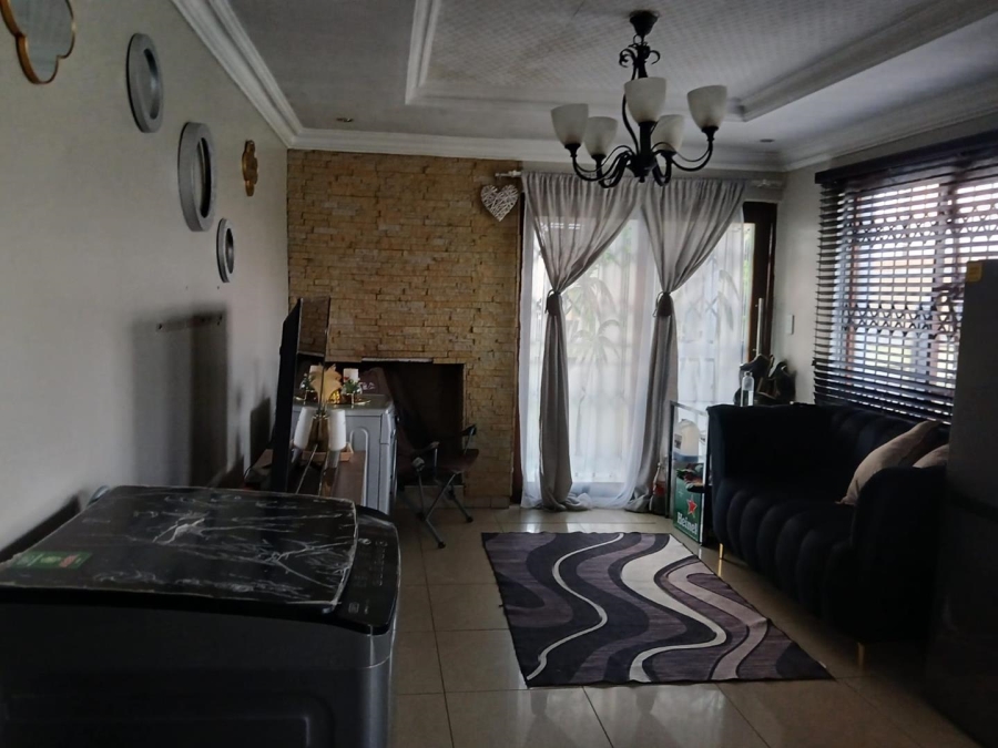 To Let 2 Bedroom Property for Rent in Nellmapius Gauteng