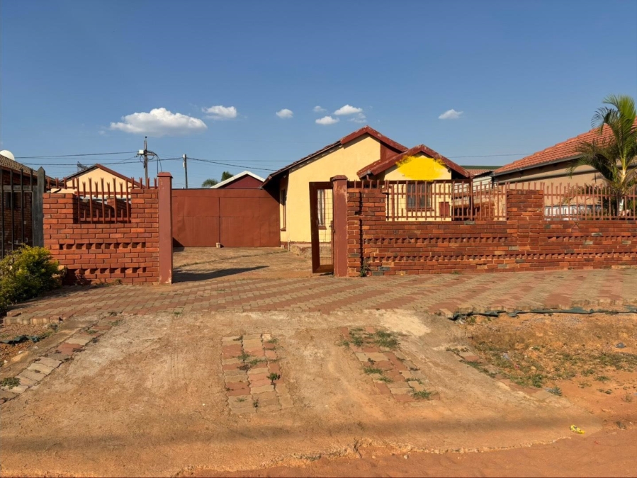 2 Bedroom Property for Sale in Soshanguve WW Gauteng