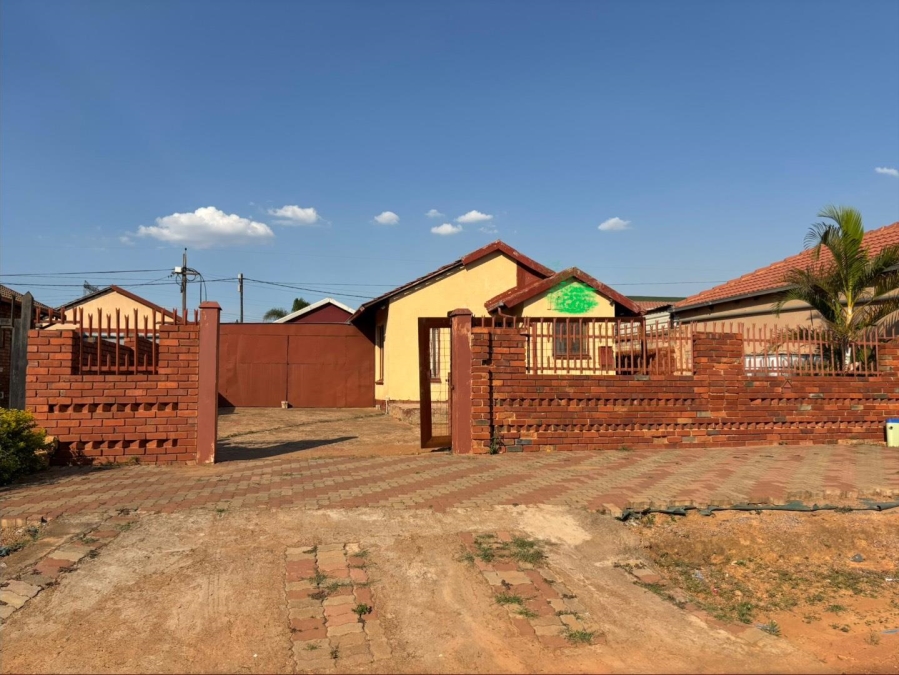 2 Bedroom Property for Sale in Soshanguve WW Gauteng