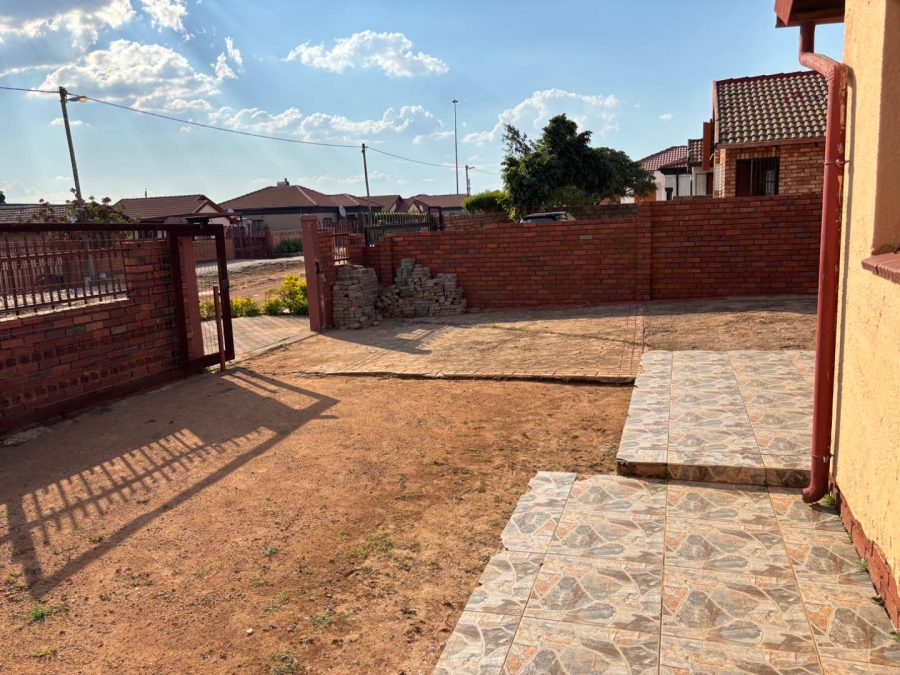 2 Bedroom Property for Sale in Soshanguve WW Gauteng