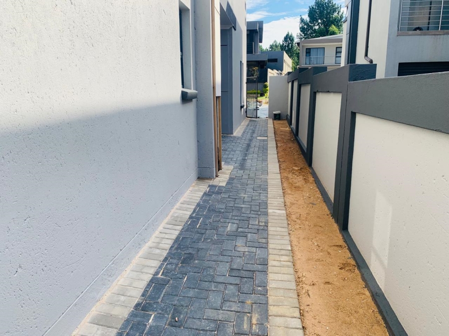 4 Bedroom Property for Sale in Roodeplaat Gauteng