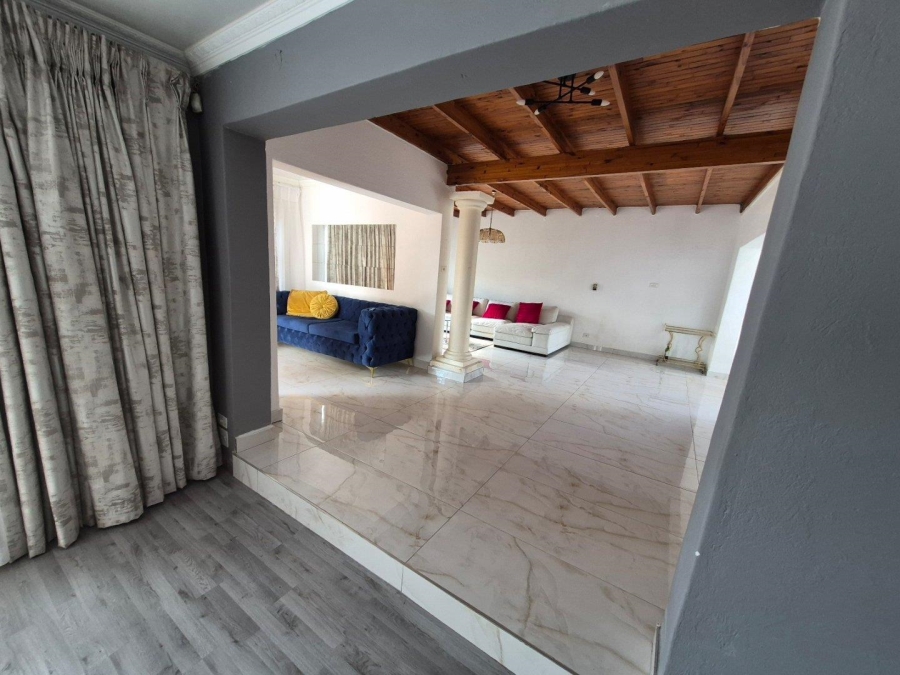 3 Bedroom Property for Sale in Waterkloof Ridge Gauteng