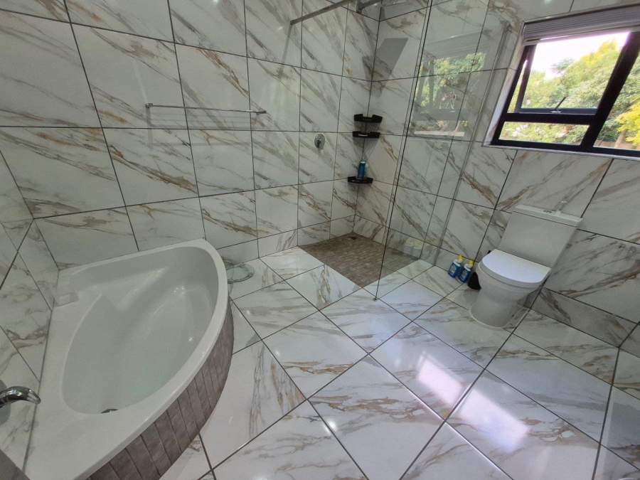 3 Bedroom Property for Sale in Waterkloof Ridge Gauteng