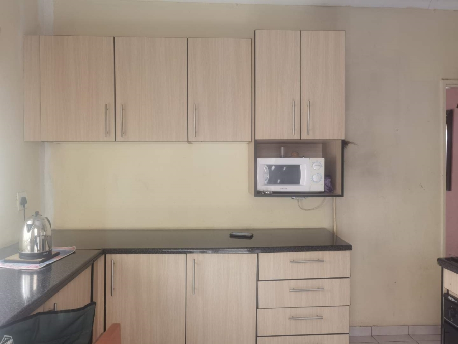 7 Bedroom Property for Sale in Tembisa Central Gauteng