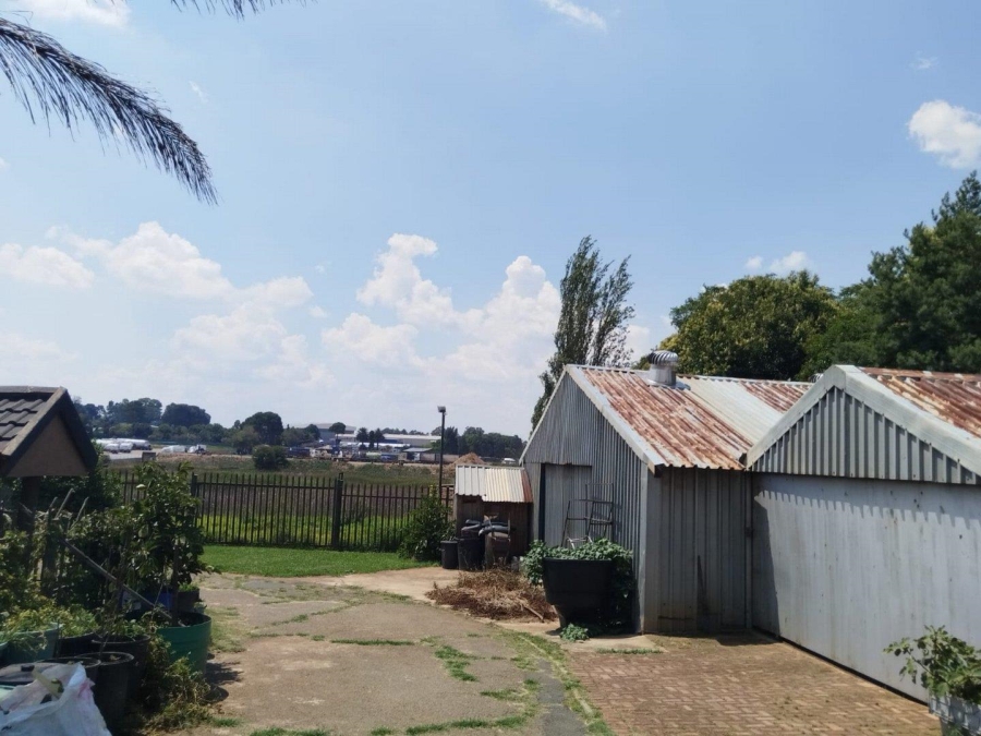 4 Bedroom Property for Sale in Bredell Gauteng