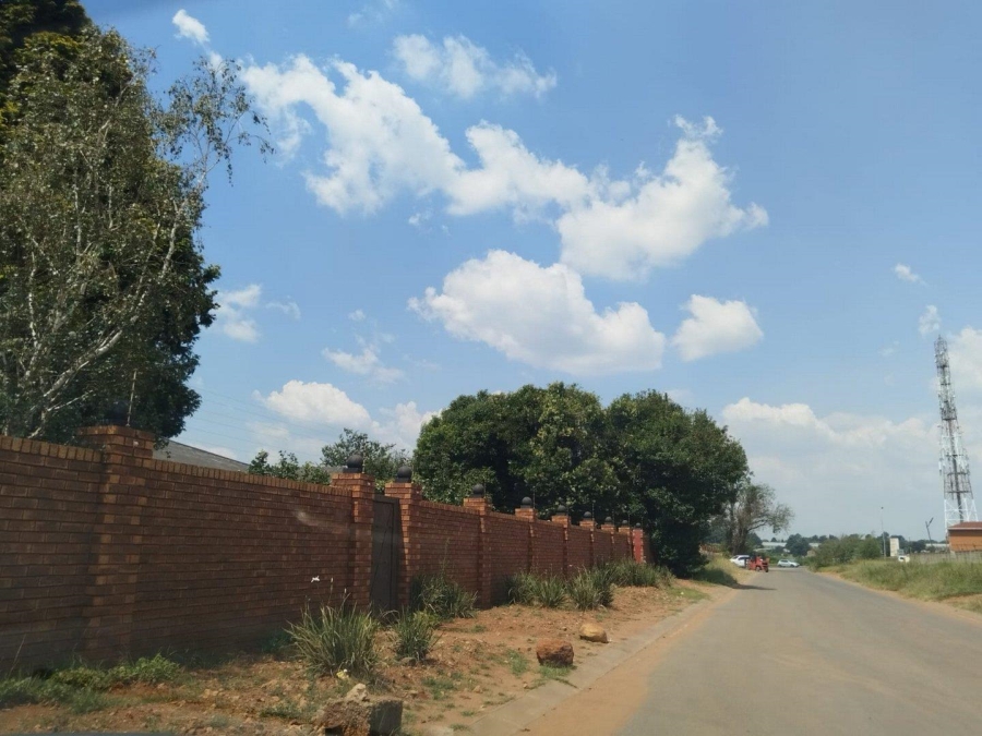 4 Bedroom Property for Sale in Bredell Gauteng