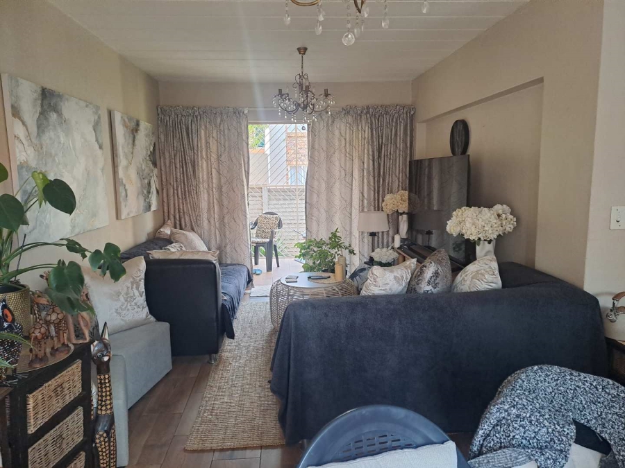 2 Bedroom Property for Sale in Highveld Gauteng