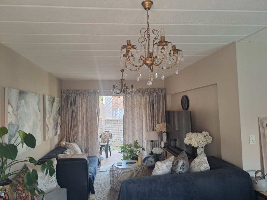 2 Bedroom Property for Sale in Highveld Gauteng