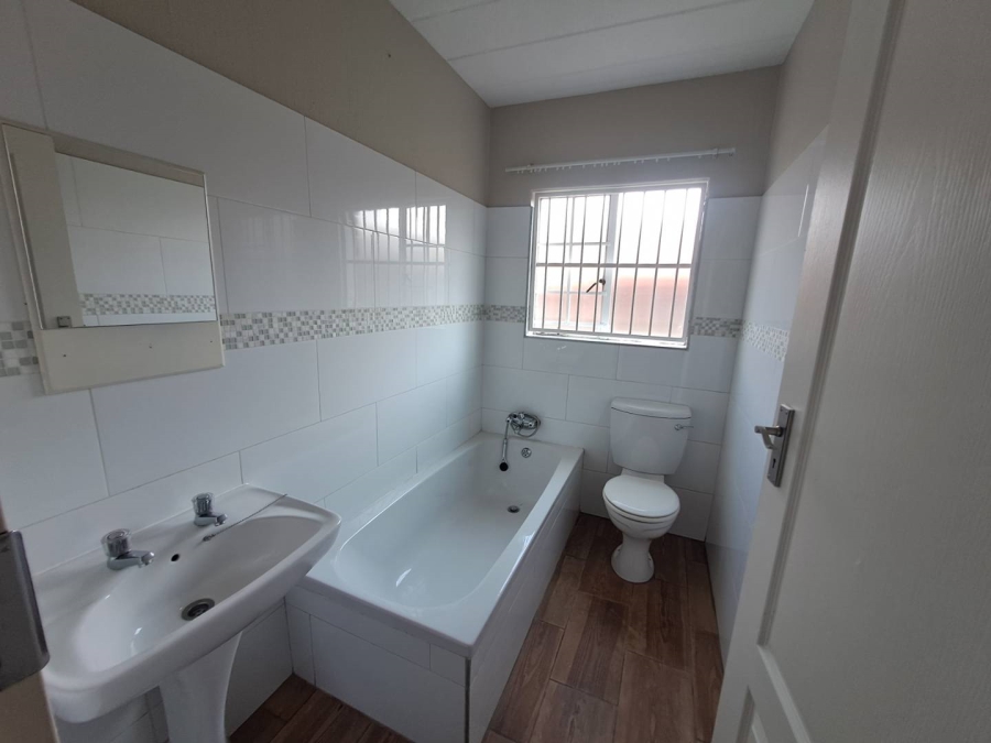 2 Bedroom Property for Sale in Highveld Gauteng