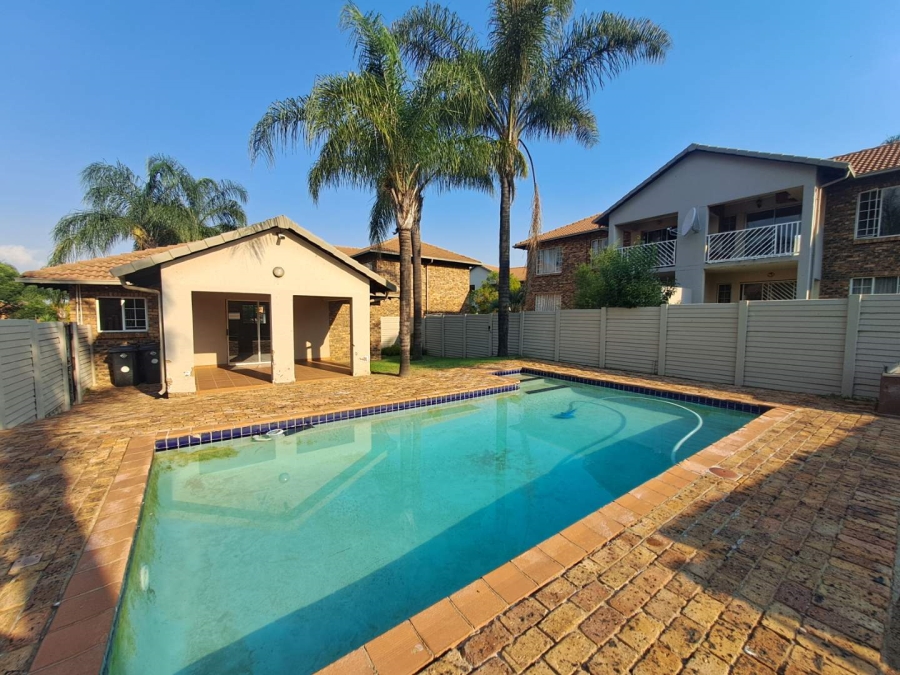 2 Bedroom Property for Sale in Highveld Gauteng