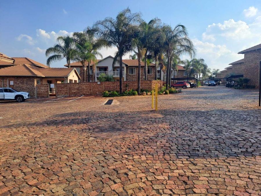 2 Bedroom Property for Sale in Highveld Gauteng