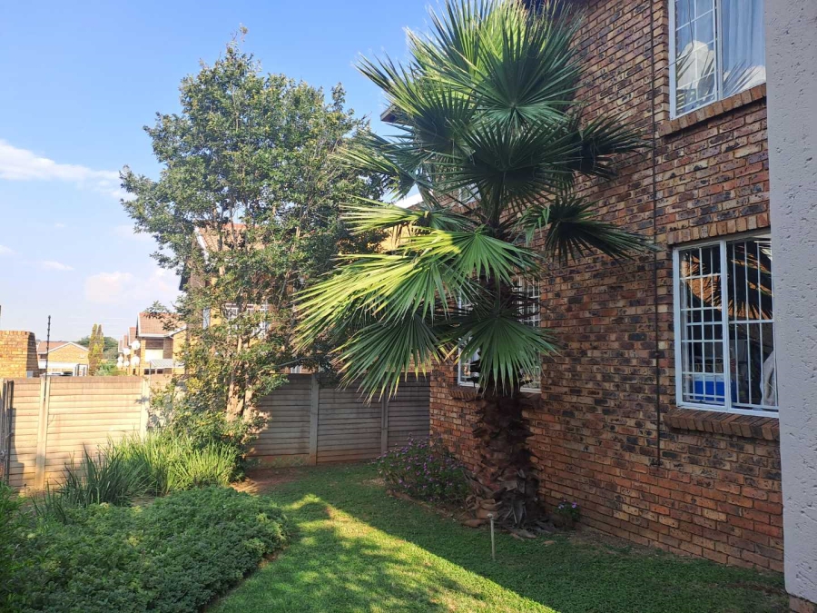 2 Bedroom Property for Sale in Highveld Gauteng