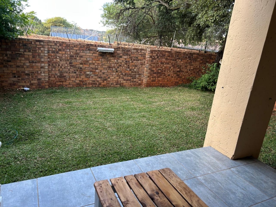 To Let 2 Bedroom Property for Rent in Faerie Glen Gauteng