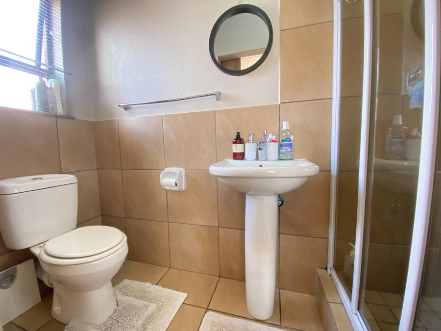 3 Bedroom Property for Sale in Albertsdal Gauteng