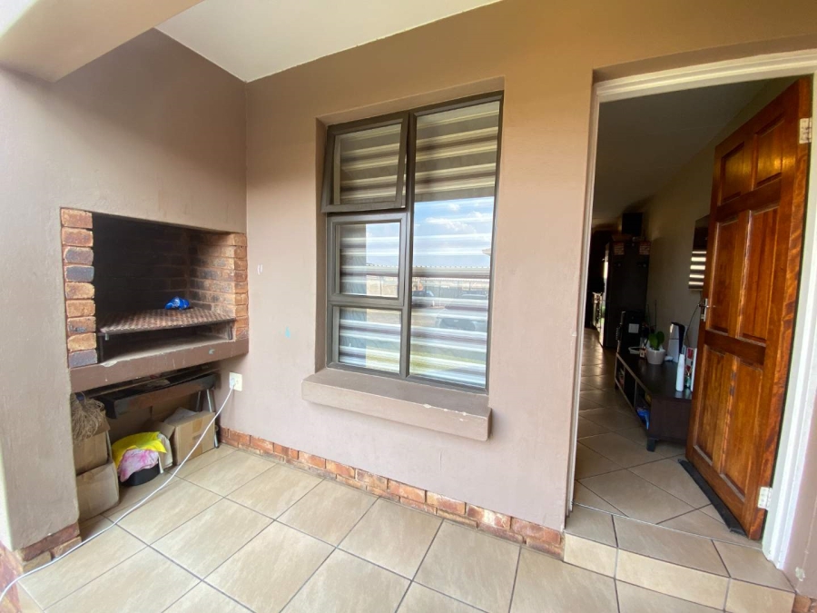 3 Bedroom Property for Sale in Albertsdal Gauteng