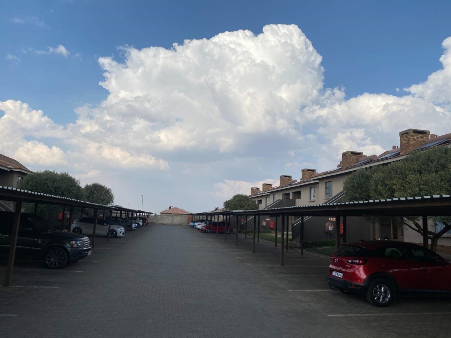 3 Bedroom Property for Sale in Albertsdal Gauteng