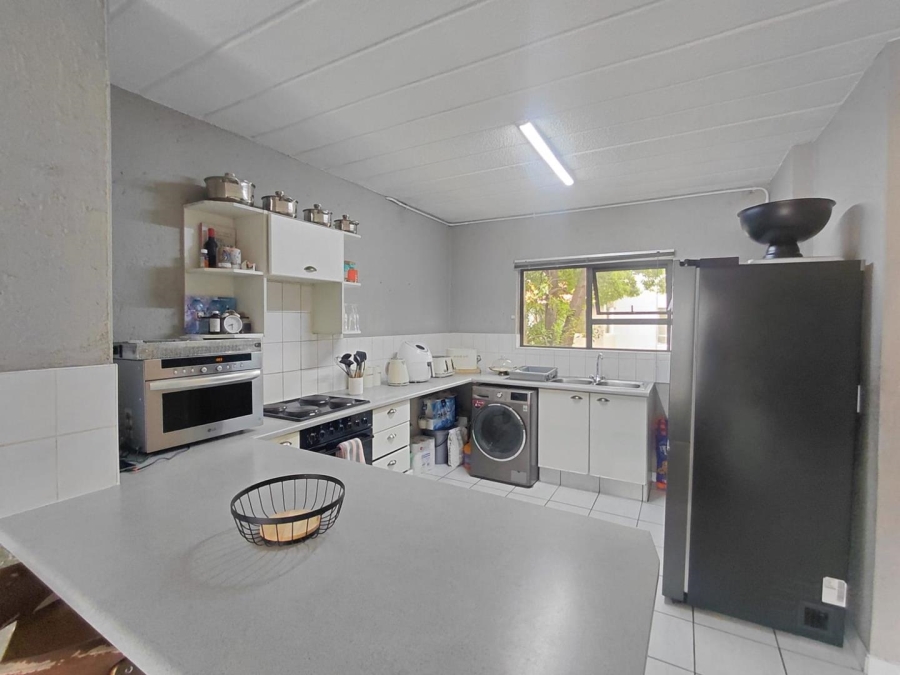 3 Bedroom Property for Sale in Lakefield Gauteng