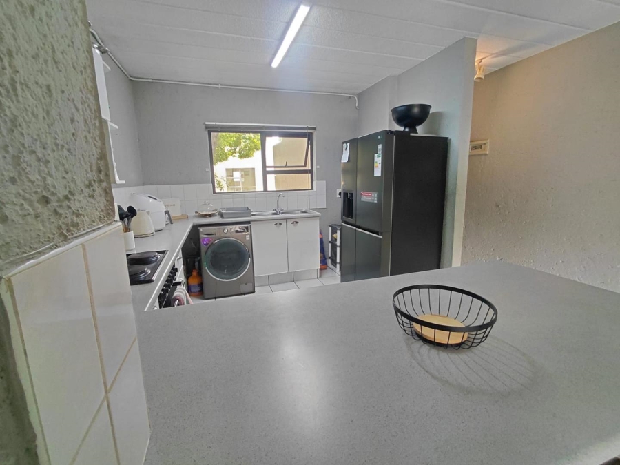 3 Bedroom Property for Sale in Lakefield Gauteng