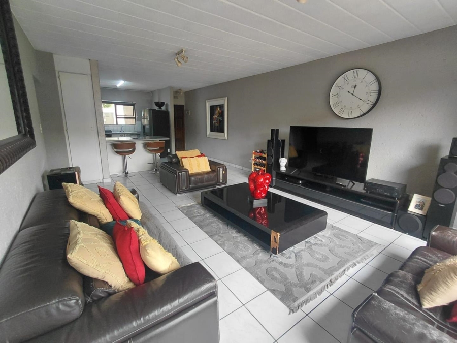 3 Bedroom Property for Sale in Lakefield Gauteng