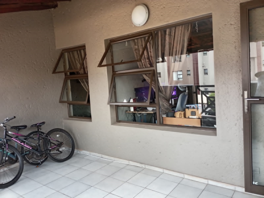 3 Bedroom Property for Sale in Lakefield Gauteng
