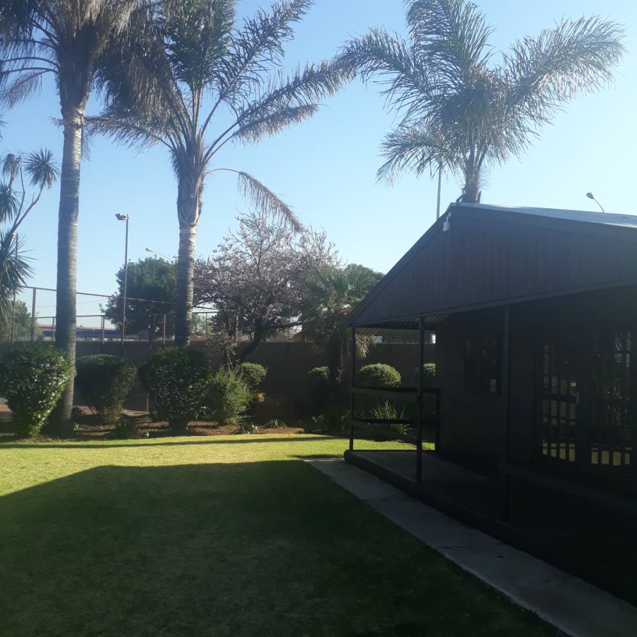 3 Bedroom Property for Sale in Lakefield Gauteng