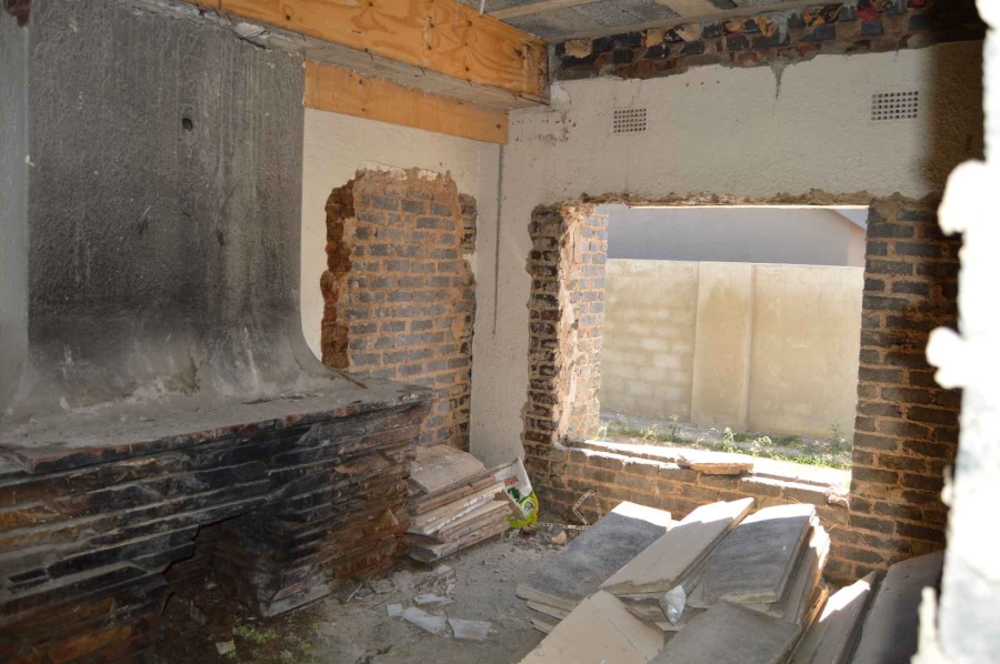 1 Bedroom Property for Sale in New Redruth Gauteng